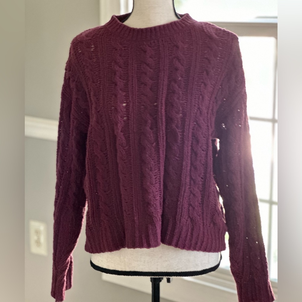 AE American Eagle burgundy cozy Chenille soft Pullover Sweater Small long sleeve